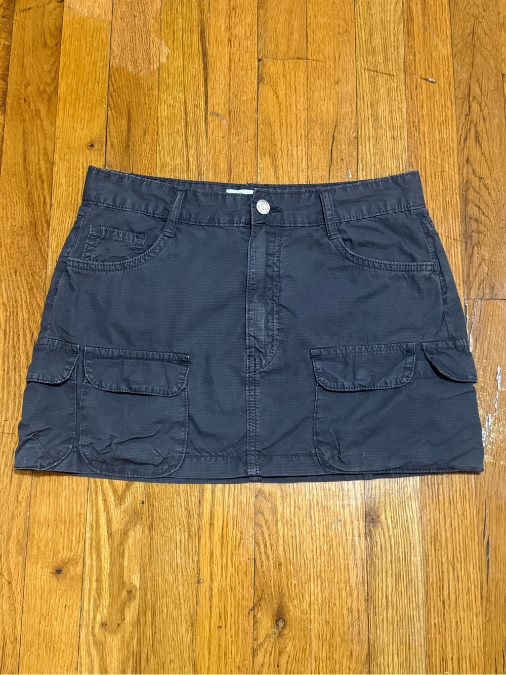 Zara mid-rise cargo skirt (grey)